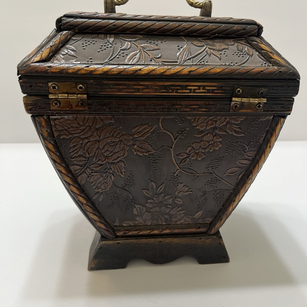 Vintage-Style Wooden Clock/Keepsake Box Hinged Lid Velvet Lined Latch Triangle - Picture 7 of 14